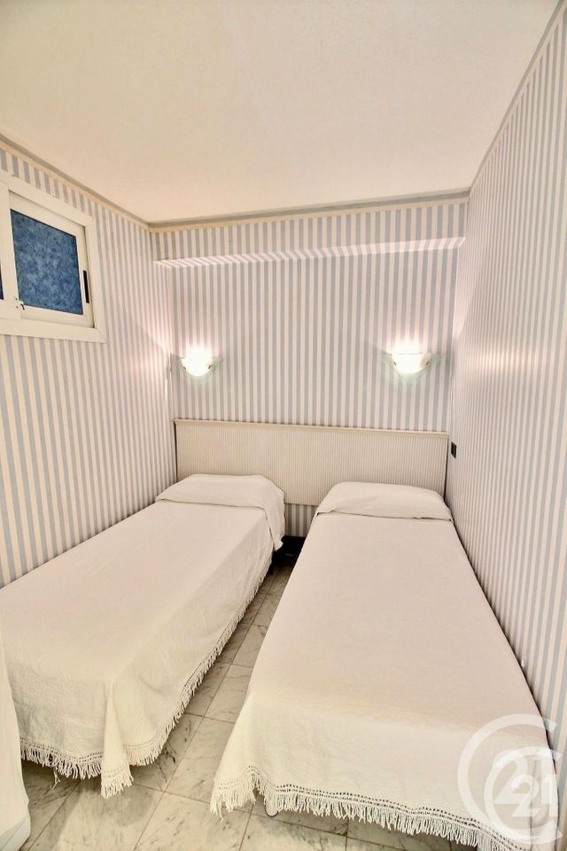 Afficher la photo en grand Appartement à vendre - 3 pièces - 50.0 m2 - CAP D AIL - 06 - PROVENCE-ALPES-COTE-D-AZUR - Century 21 Agence Gastaldy