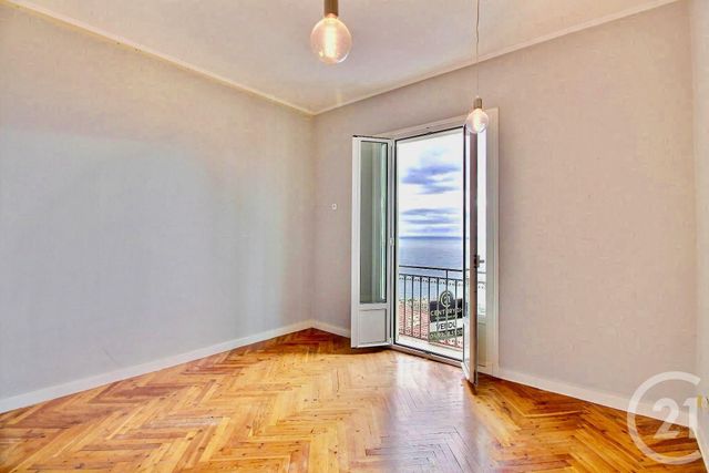 Afficher la photo en grand Appartement F5 à vendre - 4 pièces - 127.36 m2 - BEAUSOLEIL - 06 - PROVENCE-ALPES-COTE-D-AZUR - Century 21 Agence Gastaldy
