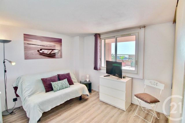 Afficher la photo en grand Appartement F5 à vendre - 5 pièces - 123.0 m2 - ROQUEBRUNE CAP MARTIN - 06 - PROVENCE-ALPES-COTE-D-AZUR - Century 21 Agence Gastaldy