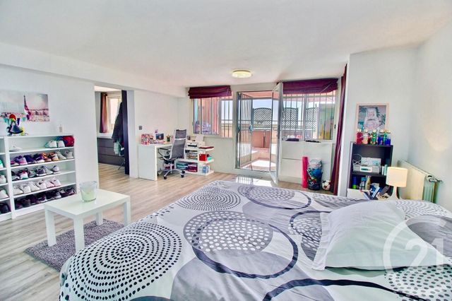 Afficher la photo en grand Appartement F5 à vendre - 5 pièces - 123.0 m2 - ROQUEBRUNE CAP MARTIN - 06 - PROVENCE-ALPES-COTE-D-AZUR - Century 21 Agence Gastaldy