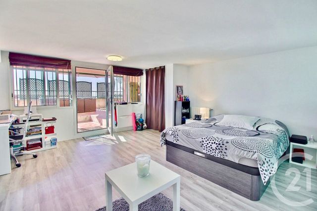 Afficher la photo en grand Appartement F5 à vendre - 5 pièces - 123.0 m2 - ROQUEBRUNE CAP MARTIN - 06 - PROVENCE-ALPES-COTE-D-AZUR - Century 21 Agence Gastaldy