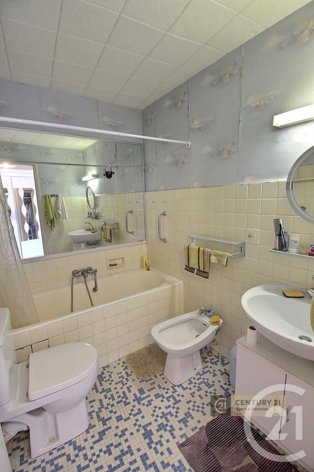 Studio à vendre - 1 pièce - 32.03 m2 - CAP D AIL - 06 - PROVENCE-ALPES-COTE-D-AZUR - Century 21 Agence Gastaldy Studio à vendre - 1 pièce - 32.03 m2 - CAP D AIL - 06 - PROVENCE-ALPES-COTE-D-AZUR - Century 21 Agence Gastaldy