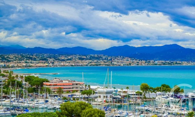 appartement à vendre - 4 pièces - 90.59 m2 - VILLENEUVE LOUBET - 06 - PROVENCE-ALPES-COTE-D-AZUR - Century 21 Agence Gastaldy