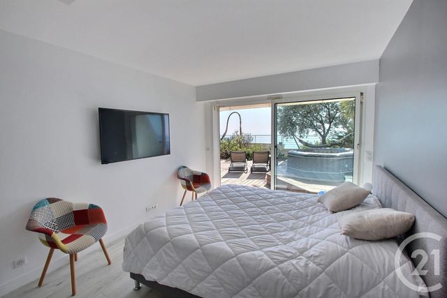 Appartement T3 à vendre - 3 pièces - 114.28 m2 - ROQUEBRUNE CAP MARTIN - 06 - PROVENCE-ALPES-COTE-D-AZUR - Century 21 Agence Gastaldy