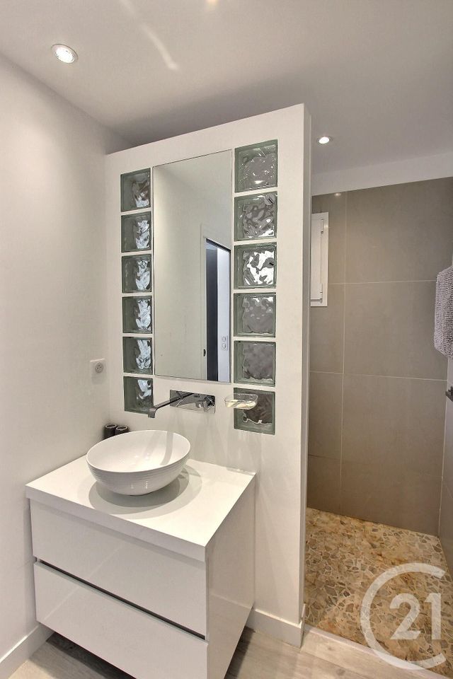 Appartement T3 à vendre - 3 pièces - 114.28 m2 - ROQUEBRUNE CAP MARTIN - 06 - PROVENCE-ALPES-COTE-D-AZUR - Century 21 Agence Gastaldy