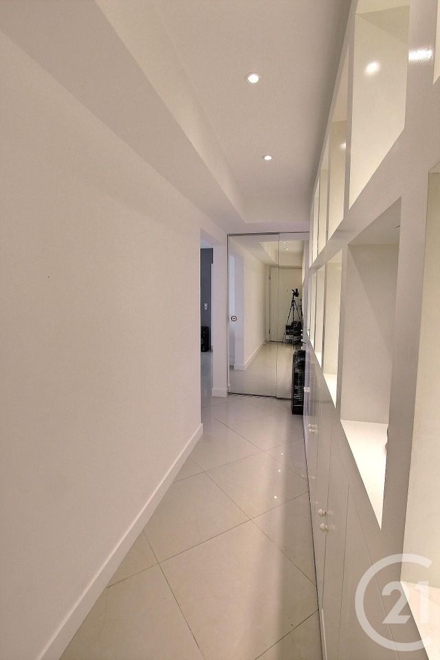 Appartement T3 à vendre - 3 pièces - 114.28 m2 - ROQUEBRUNE CAP MARTIN - 06 - PROVENCE-ALPES-COTE-D-AZUR - Century 21 Agence Gastaldy