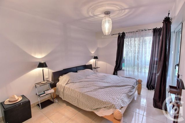 Afficher la photo en grand Appartement F3 à vendre - 3 pièces - 91.0 m2 - BEAUSOLEIL - 06 - PROVENCE-ALPES-COTE-D-AZUR - Century 21 Agence Gastaldy