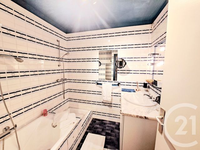 Appartement F3 à vendre - 3 pièces - 107.0 m2 - ROQUEBRUNE CAP MARTIN - 06 - PROVENCE-ALPES-COTE-D-AZUR - Century 21 Agence Gastaldy