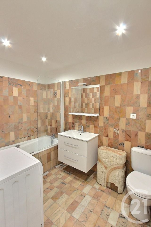 Appartement Studio à louer - 1 pièce - 32.95 m2 - ROQUEBRUNE CAP MARTIN - 06 - PROVENCE-ALPES-COTE-D-AZUR - Century 21 Agence Gastaldy